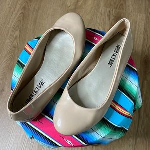 Flats, shine faux leather nude color, Size 6.